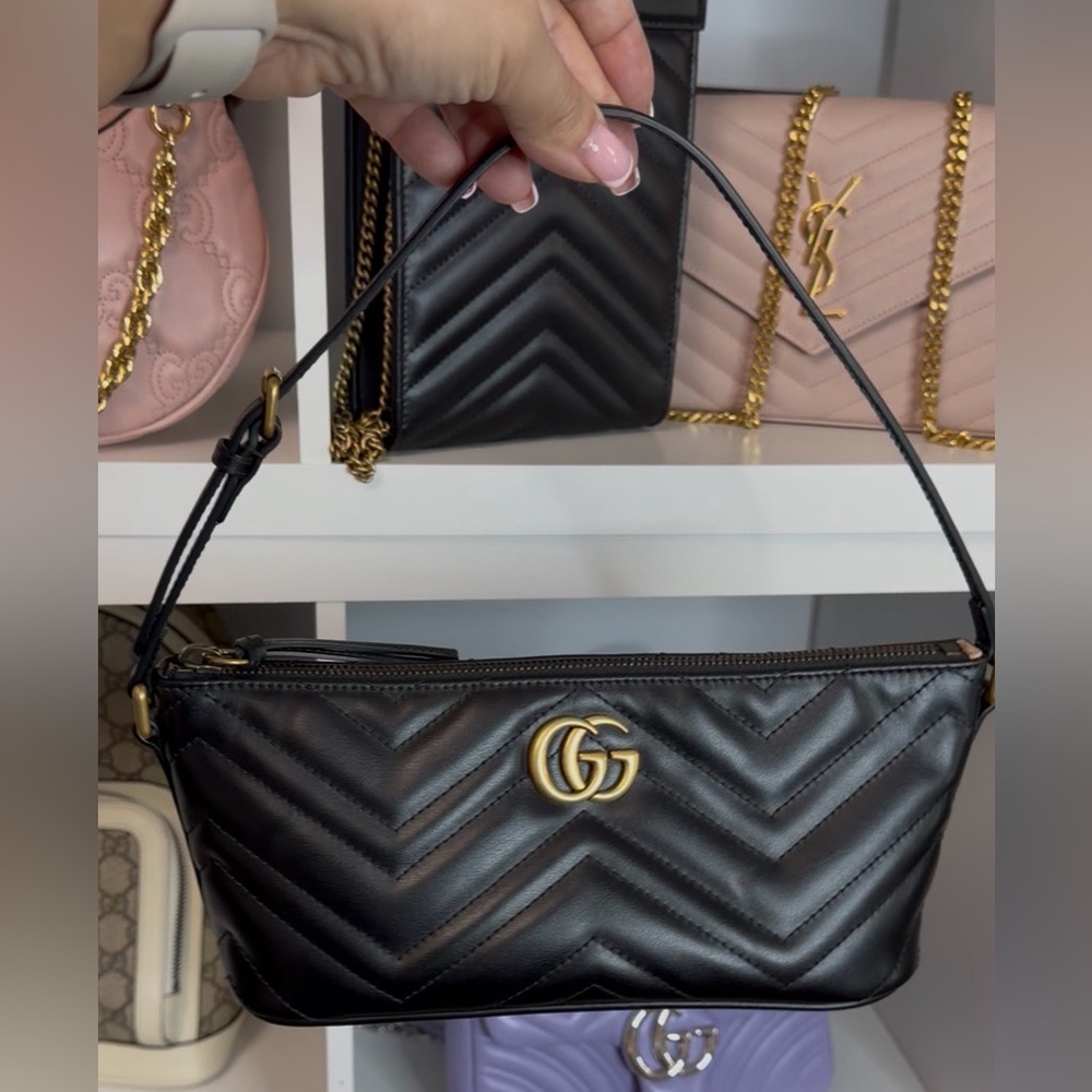 Gucci Black Small Marmont Matelasse Shoulder Bag Boat Pochette